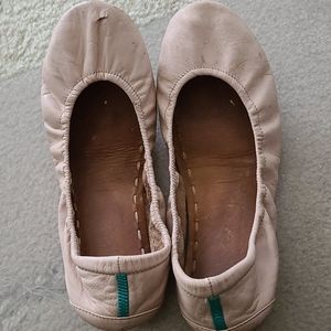 Rehab size 8 ballerina pink Tieks